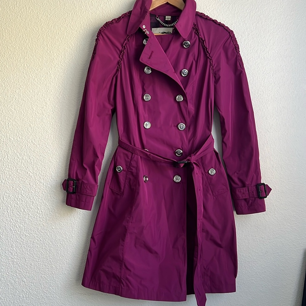 Burberry Trench Coat with Ruffles, Like-New Vintage - Magenta Size 4/38